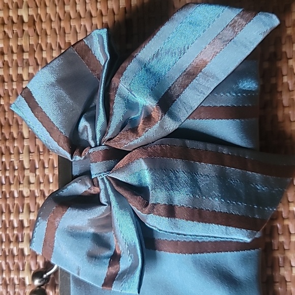 Estee Lauder Blue & Brown Pinstripe clutch - Picture 2 of 6